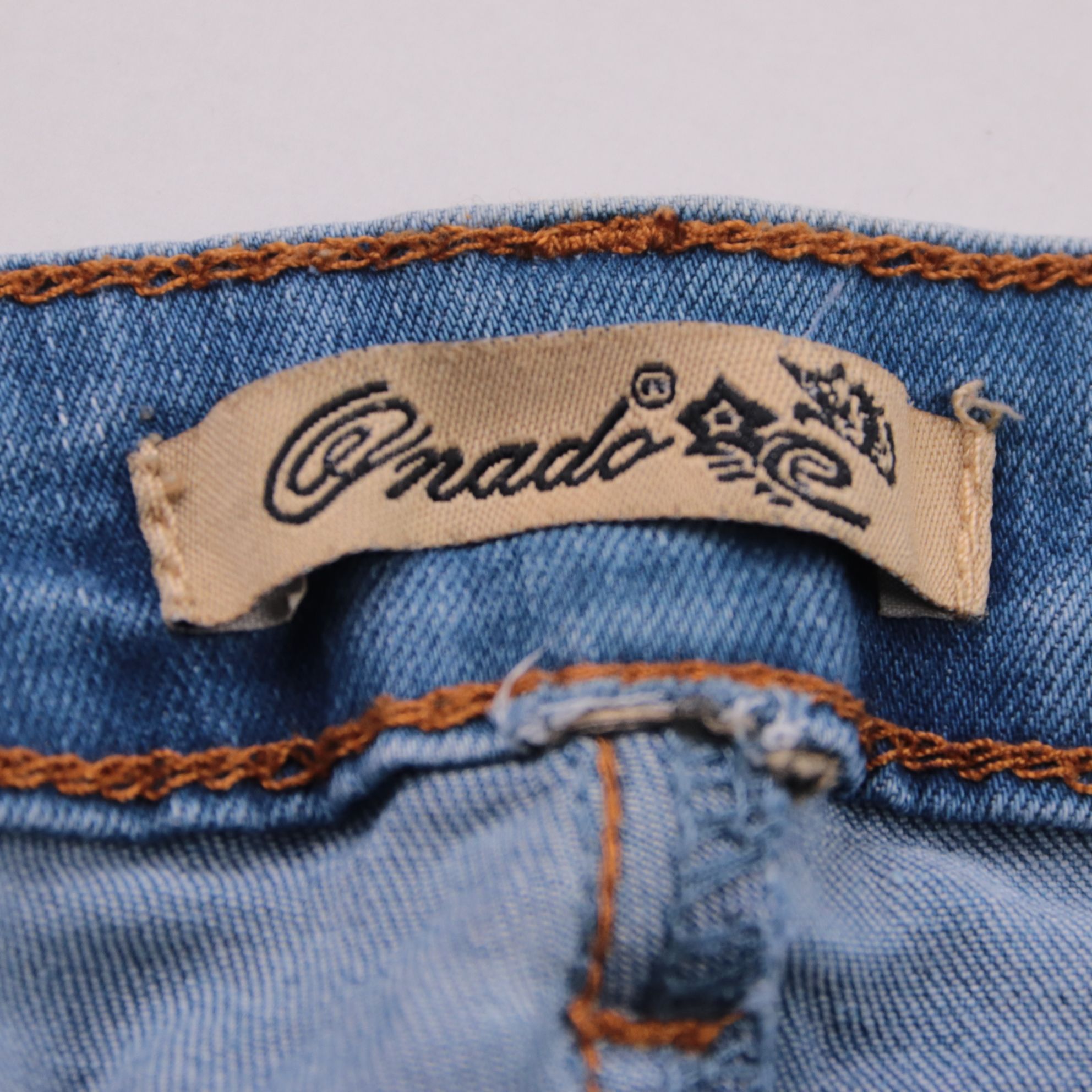 джинсы Canada