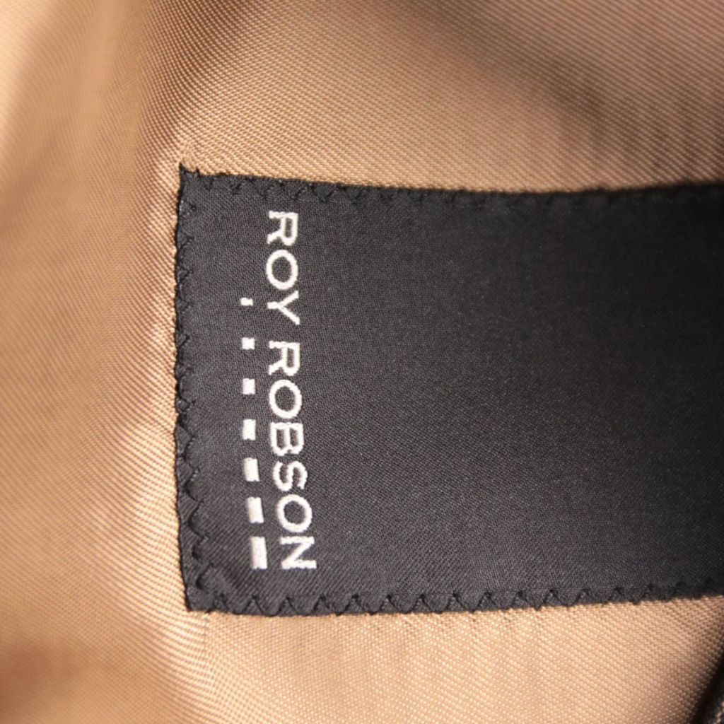 костюм Roy Robson