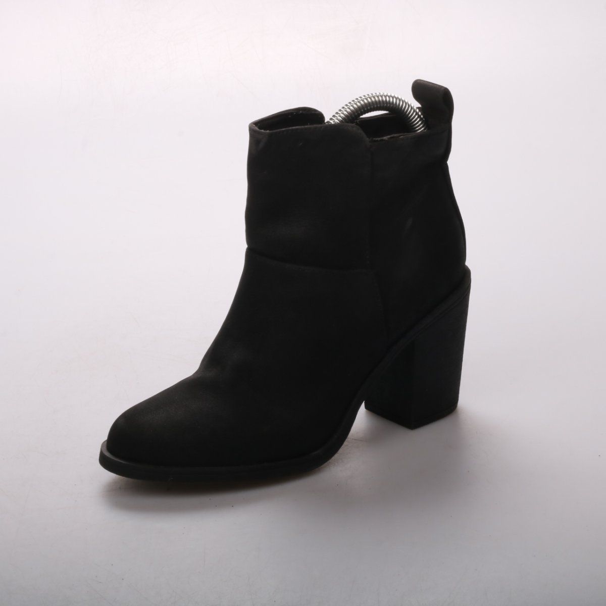 ботильоны Divided