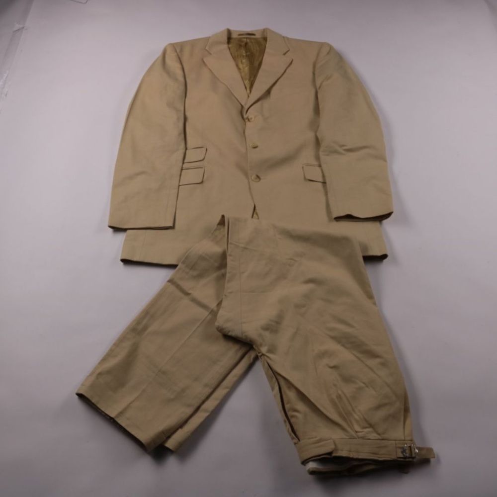 костюм Conrad Hasselbach