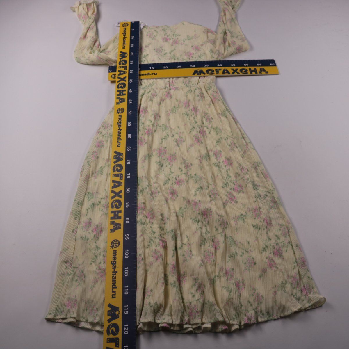 платье Ginatricot