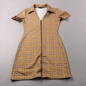 платье PrettyLittleThing