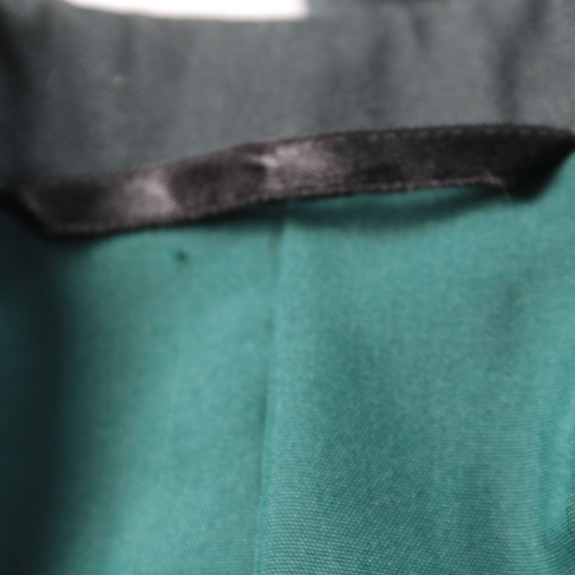 костюм не указано